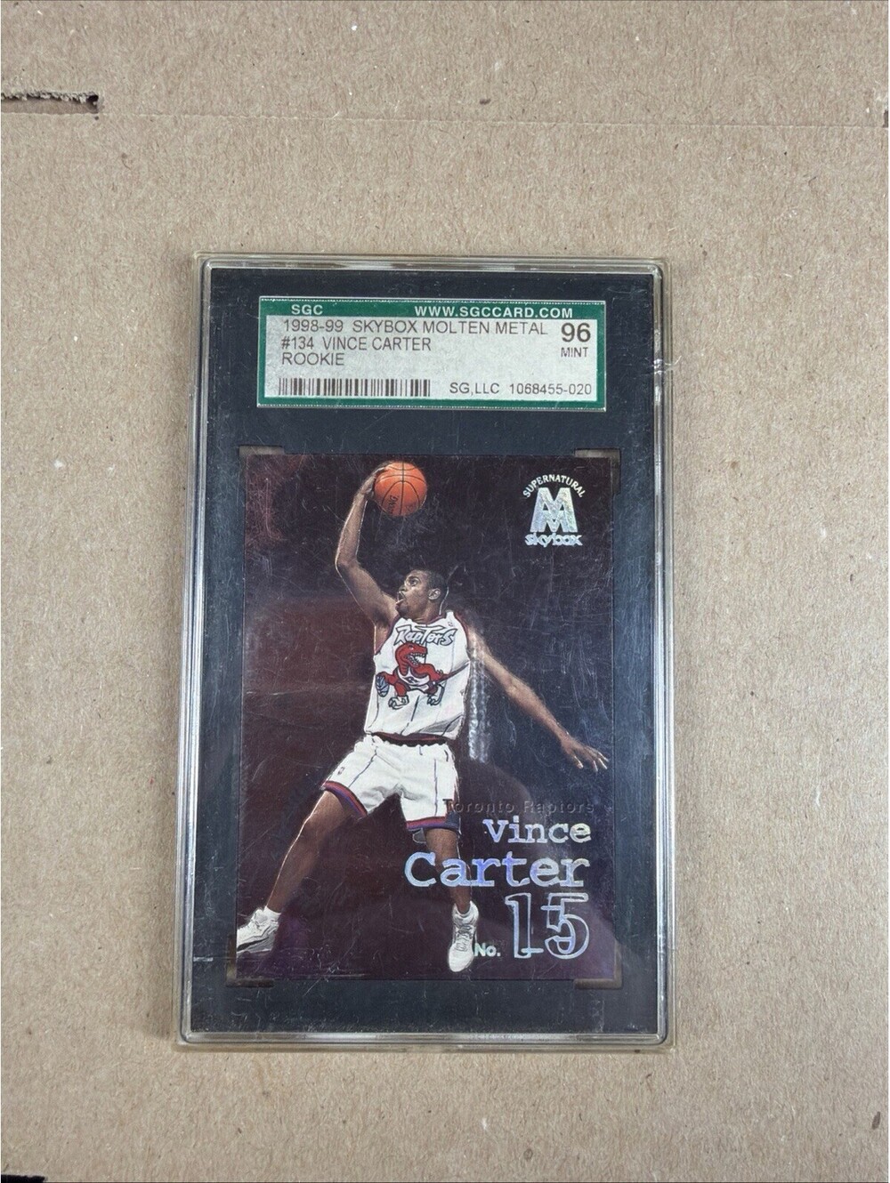1998-99 Skybox Molten Metal #134 Vince Carter Rookie Basketball Card SGC 96 Mint